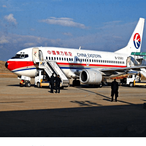 珠海莲洲机场物流航空快运业稳步发展的原因是什么？